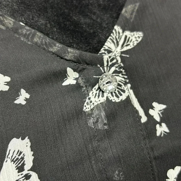 Candie’s Cold shoulder sheer top ice cream parlor butterfly 100% polyester– M - Picture 8 of 10